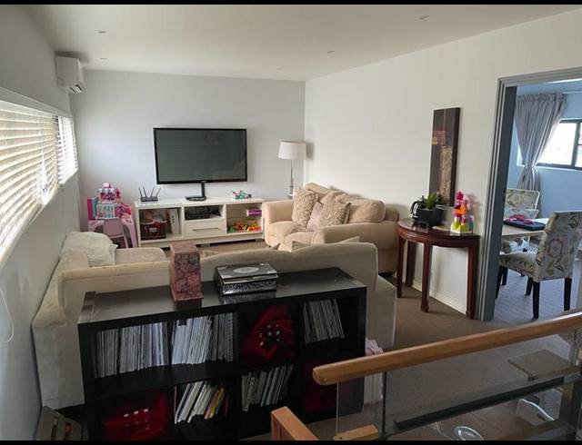 3 BEDROOM TOWNHOUSE FOR SALE IN GLENWOOD